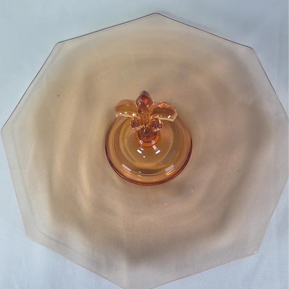 VINTAGE FOSTORIA PEACHY/PINK FLEUR DE LIS GLASS 11.5